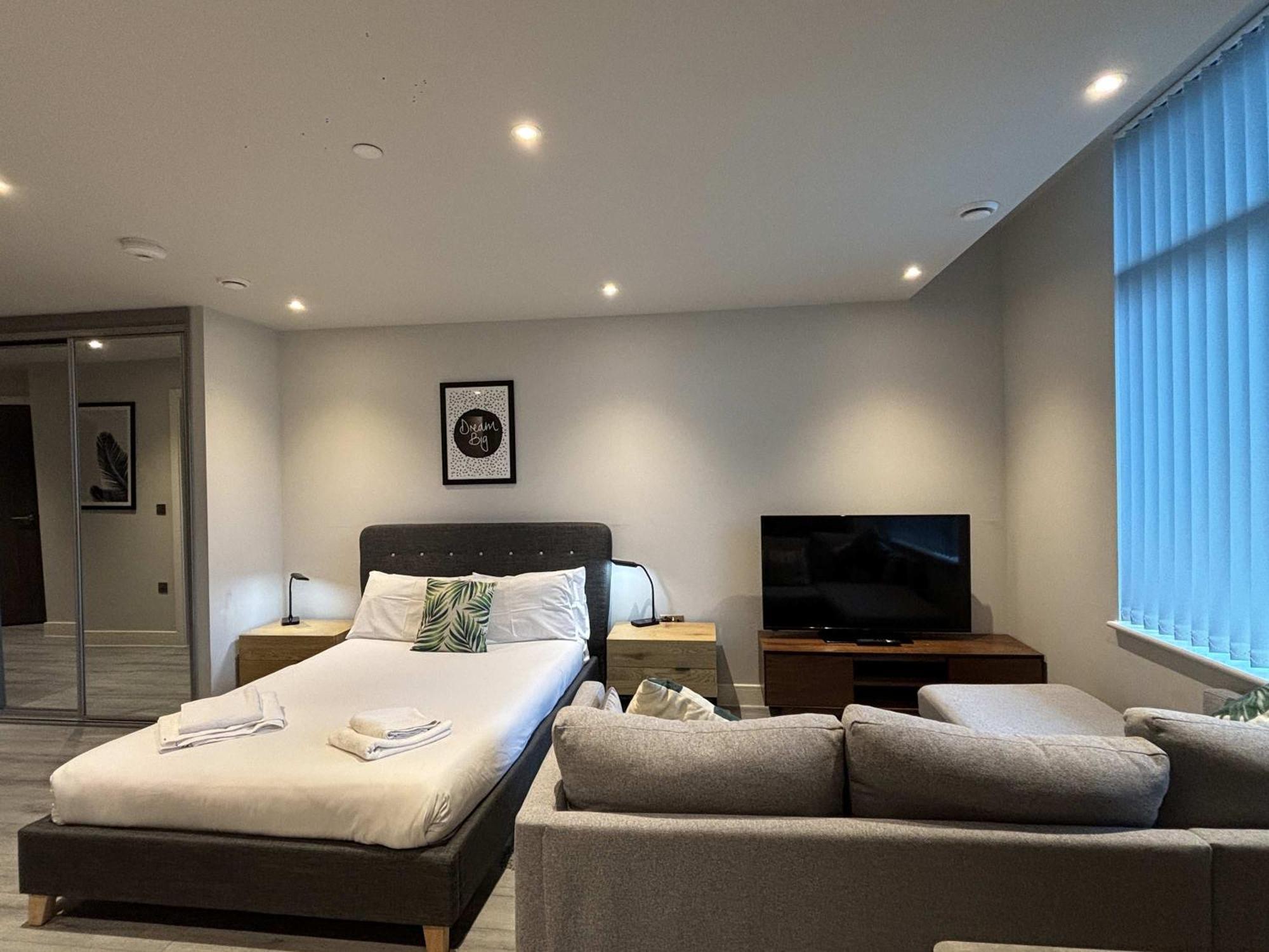 Modern Studio In Bracknell With Free Parking Exterior foto